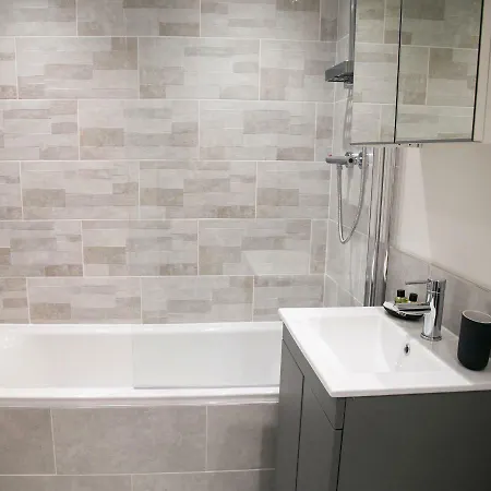 71 East Parade Апартаменты