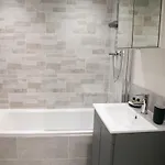 71 East Parade Apartment