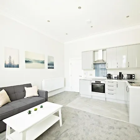 71 East Parade * Χαρογκέιτ